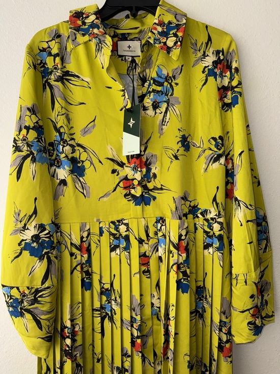 Tuckernuck Dresses & Skirts - Tuckernuck Lime Floral Pleated Long-Sleeve Shirtdress